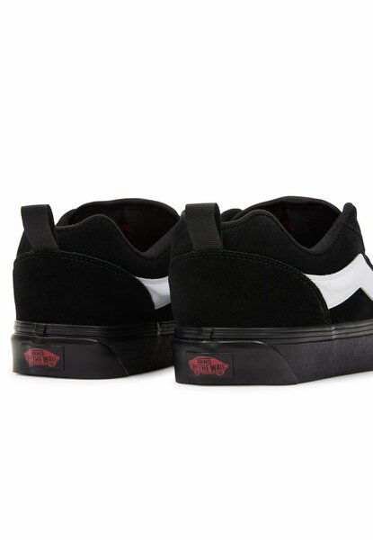 VANS KNU SKOOL BLACK WARRIORS ( dans carton)