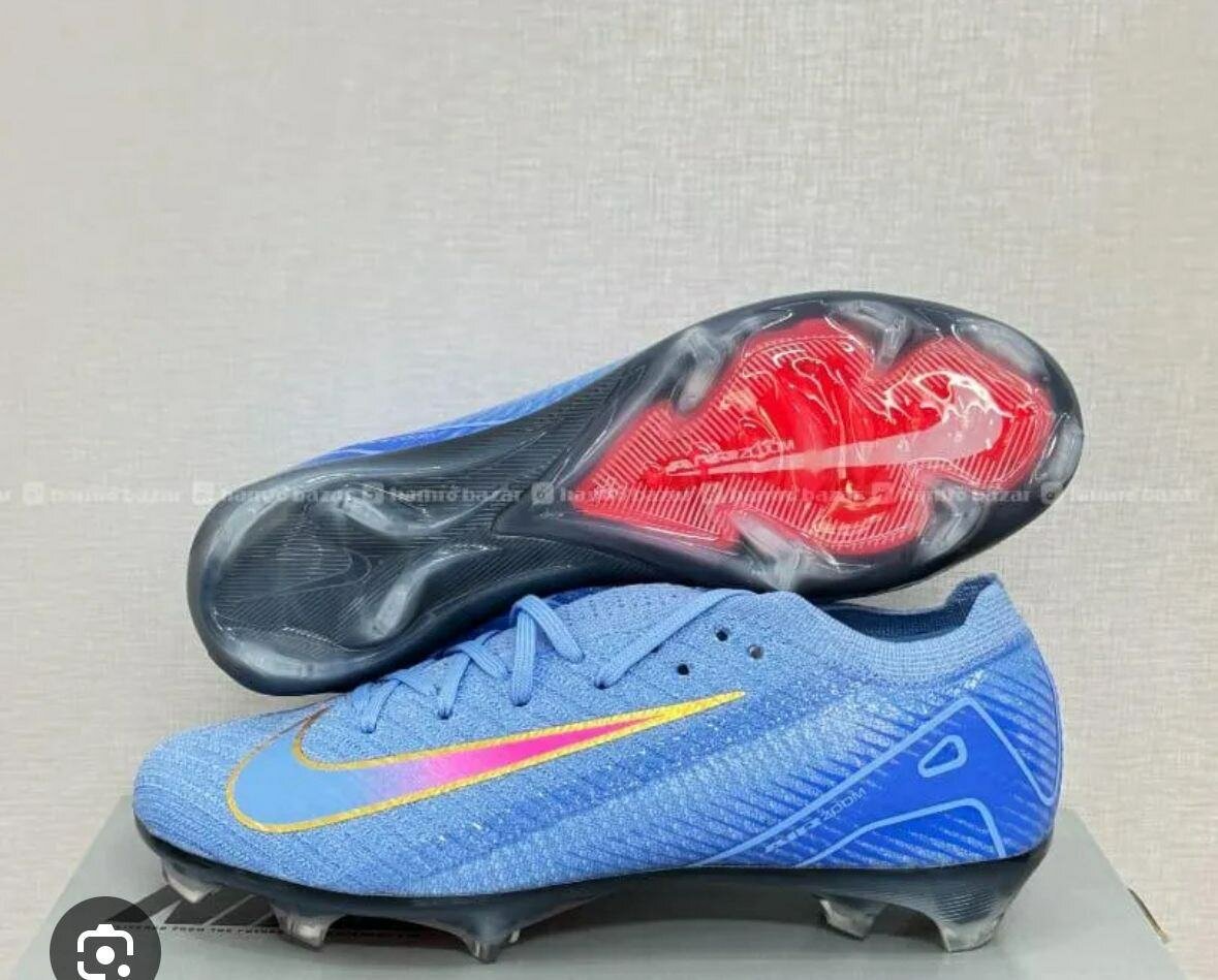Crampons Nike Mercurial