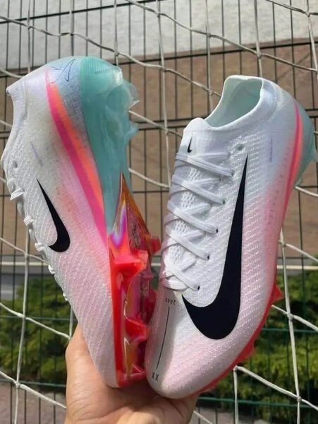 Chaussures de Foot Légères