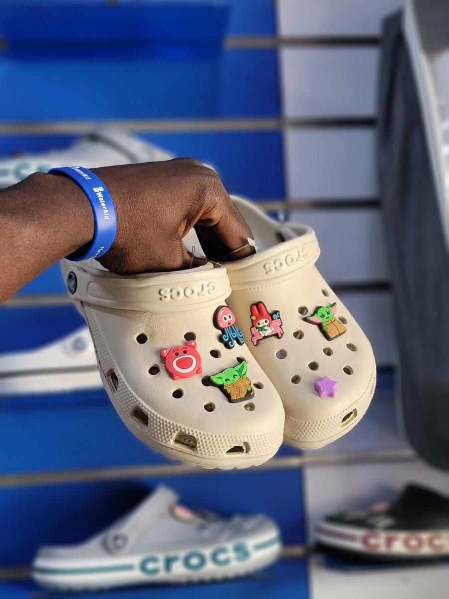 CLASSIC CROCS
