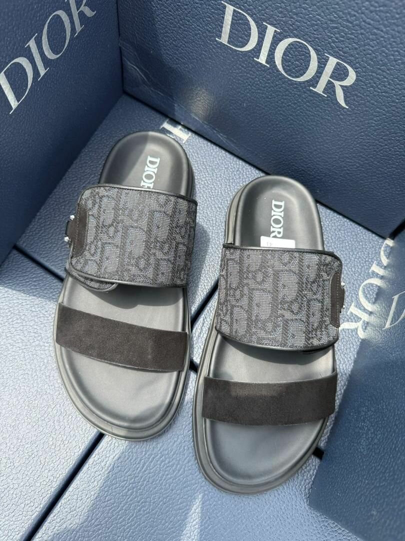 Sandales Dior de luxe
