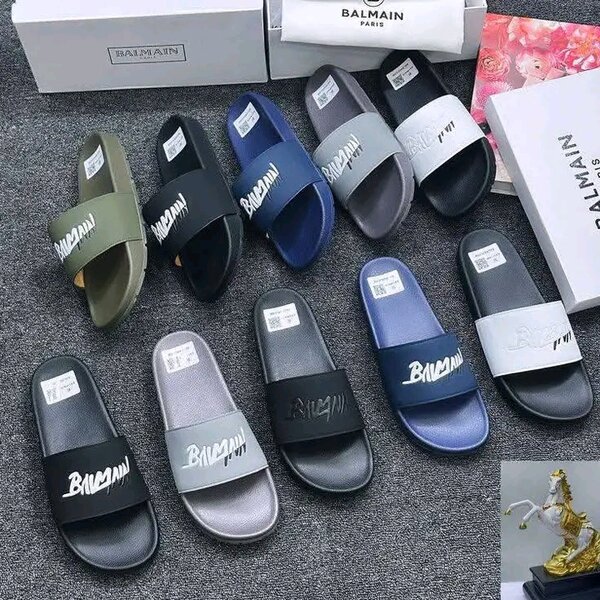 Claquettes de luxe élégantes