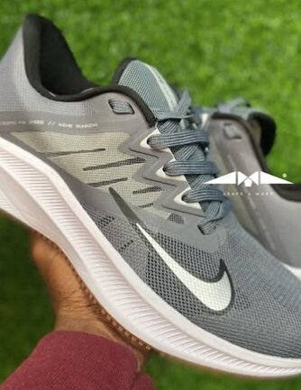 Nike sneakers grey