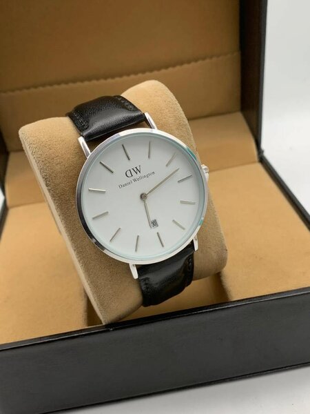 Daniel Wellington leather watch