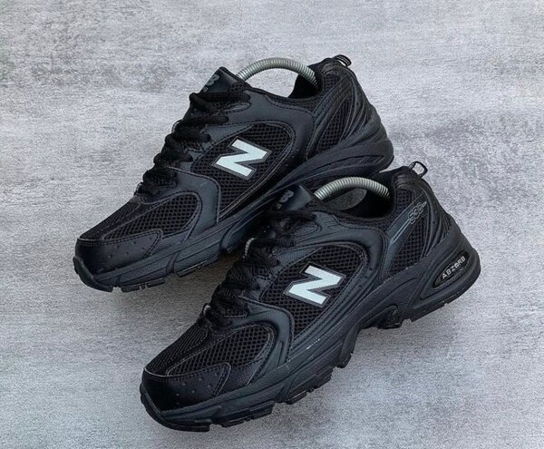 Baskets noires confortables