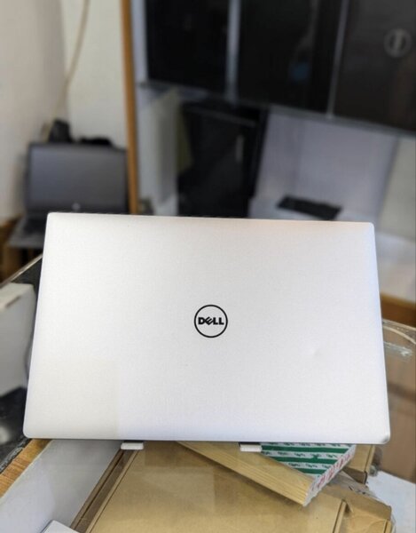 DELL Precision 5520 Pre Owned From