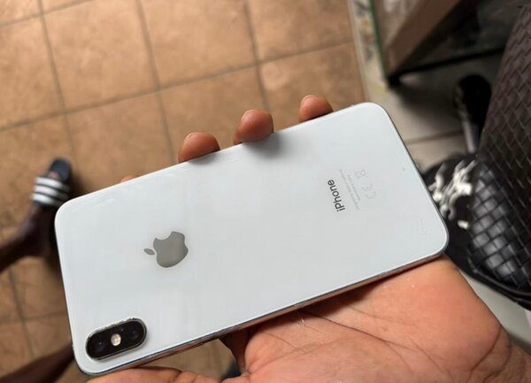 iPhone X 64 Go Gris Sidéral