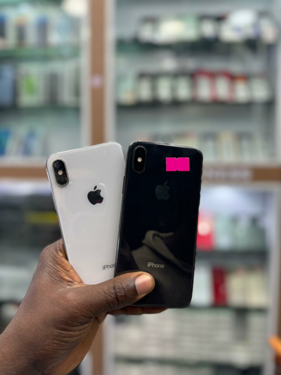 iPhone X Blanc et Noir