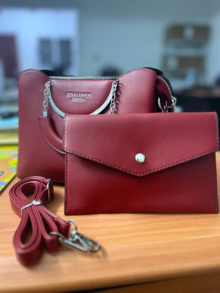 Elegant Red Fashion Handbag