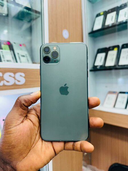 iPhone 11 Pro Max 256Go  Tout