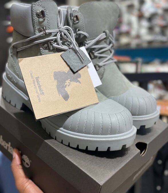 Boots Timberland’s grey