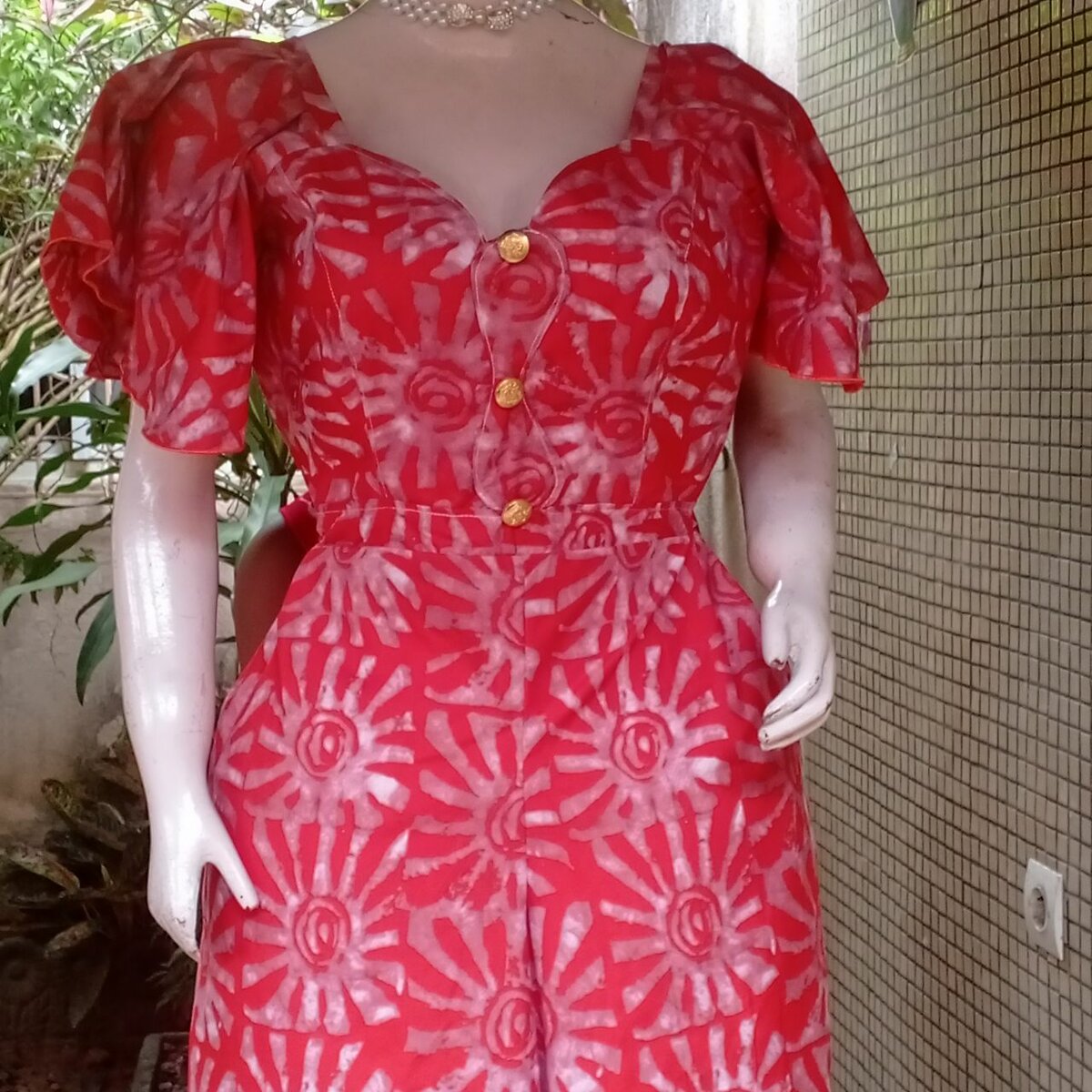 Robe élégante en dentelle rouge