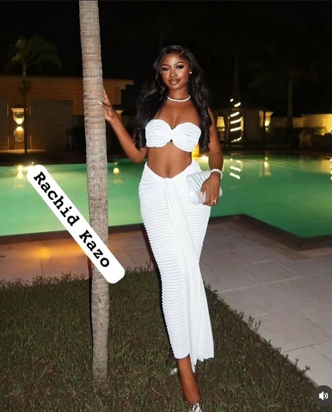 Tenue de soirée blanche élégante