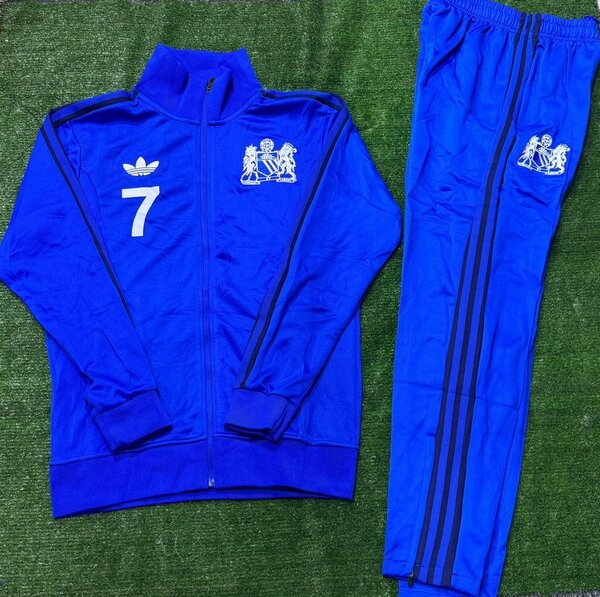 Ensemble de survêtement sportif