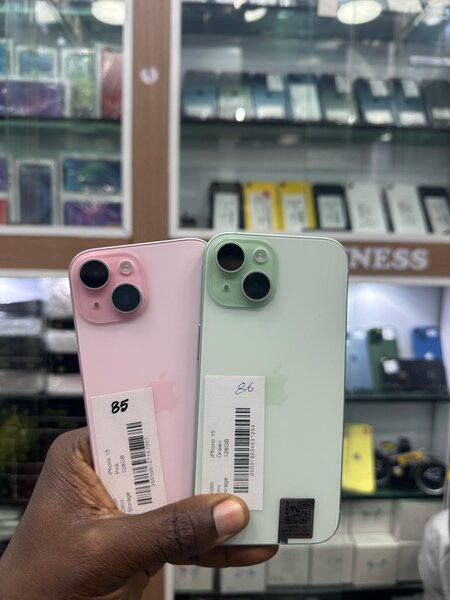 Iphone 15 simple casi neufs