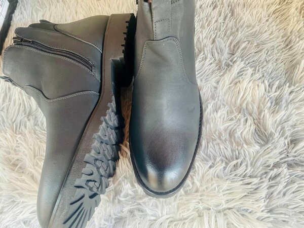 Mens’s boots