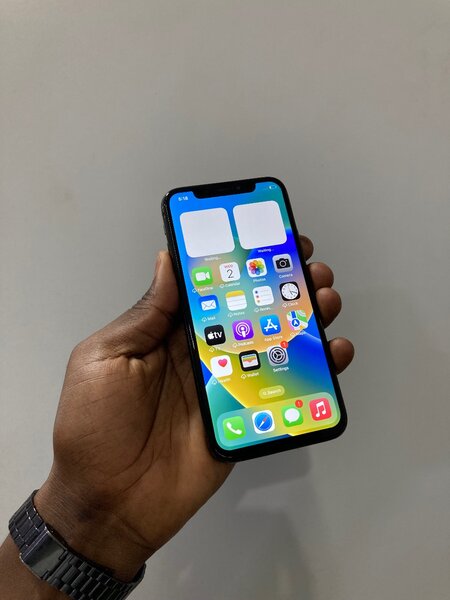 iPhone X 64GB ( no Face ID )