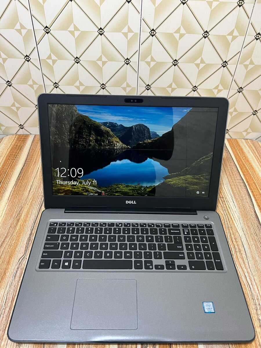 *DELL INSPIRON 5567*