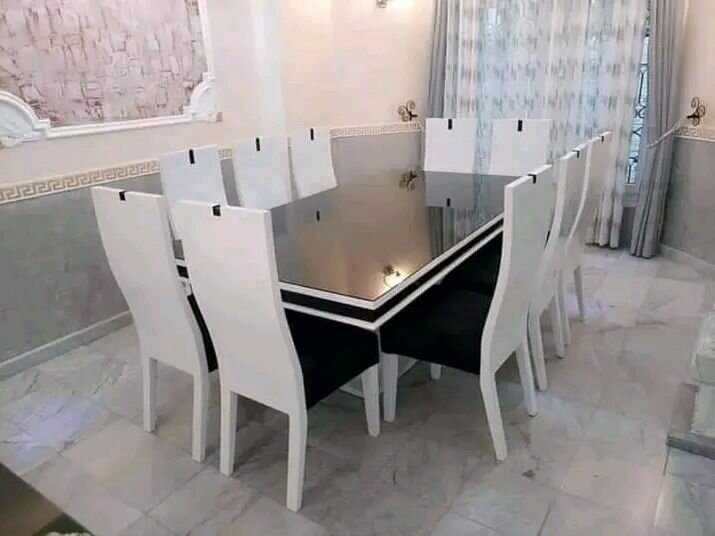 Table à manger moderne bois