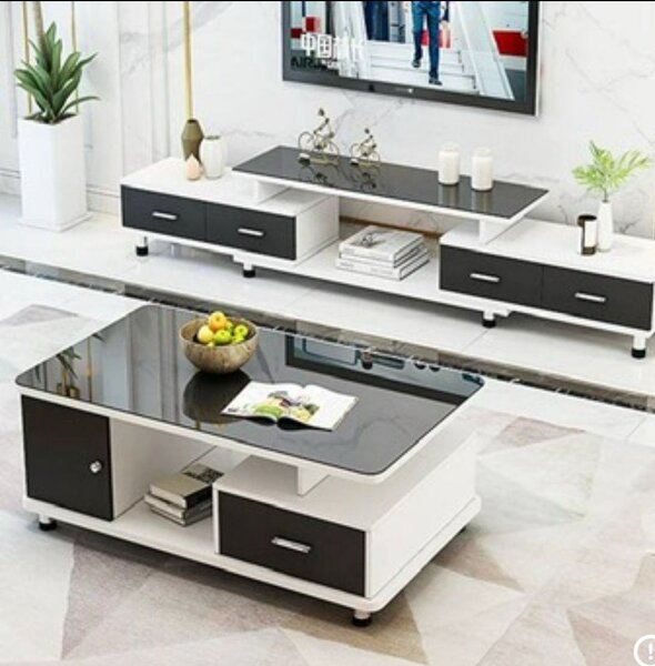 TABLE TV+TABLE CENTRALE DE TRÈS BONNES QUALITÉS.