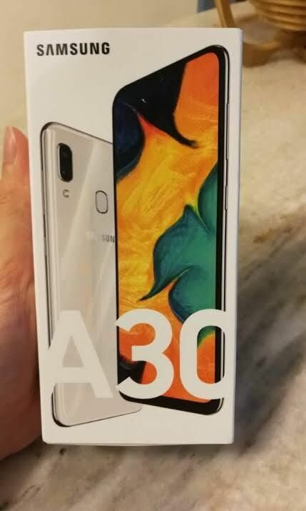 Samsung Galaxy A30 Smartphone