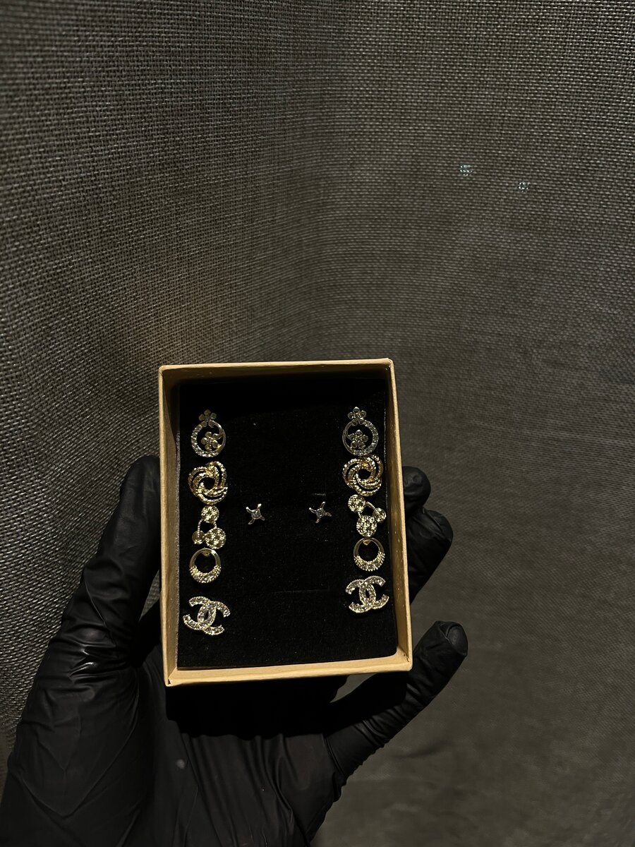 Ensemble de boucles d'oreilles élégantes