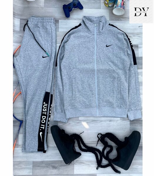 Ensemble de survêtement Nike