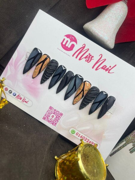 Ongles Précollés Miss Nail