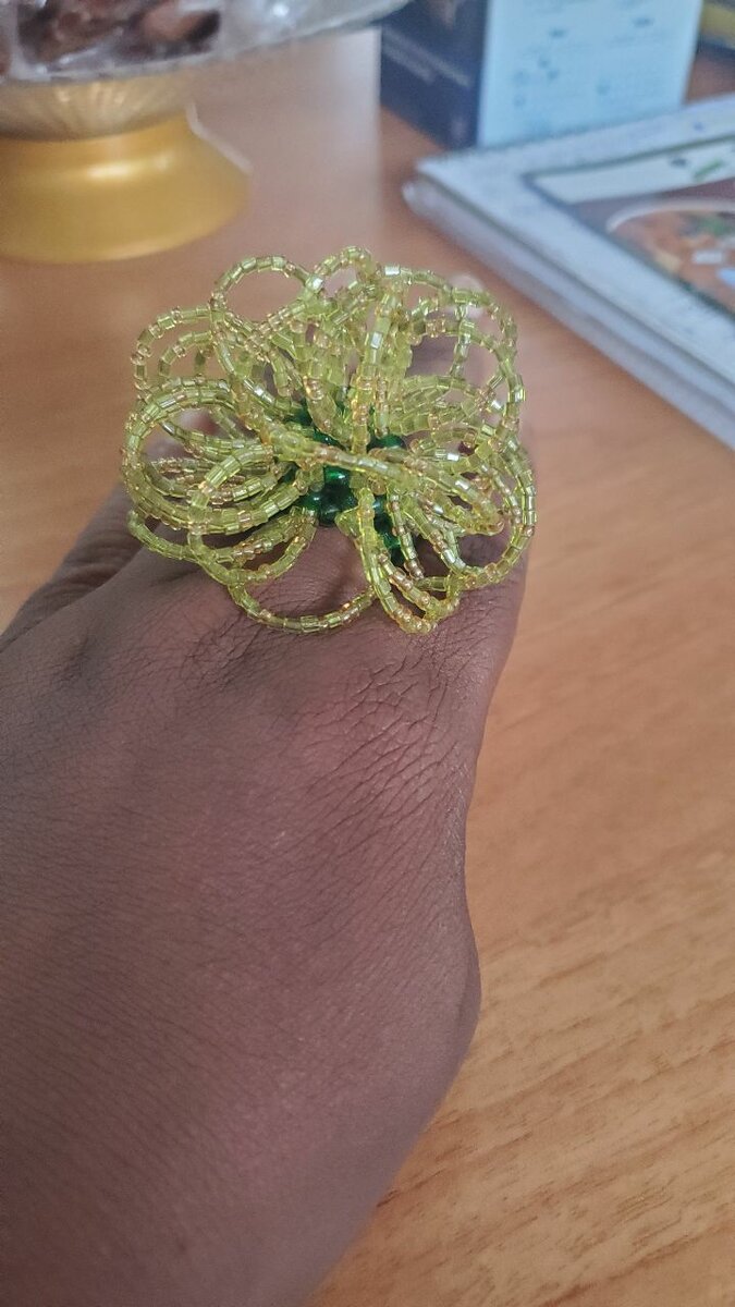 Bague en perles d'occasion vert