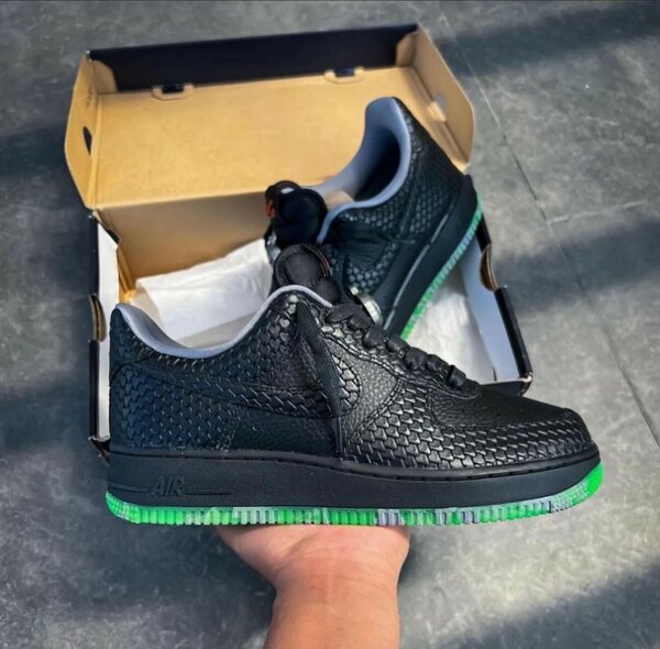 NIKE AIRFORCE CLASSIC