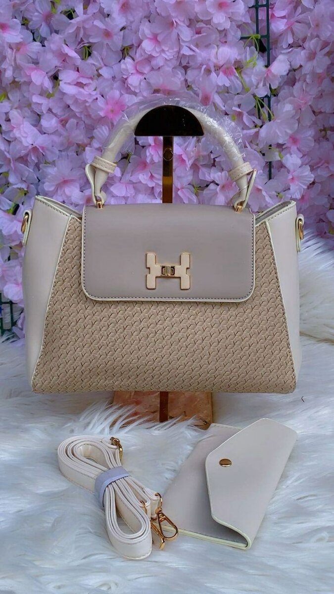 Sac à main tressé élégant