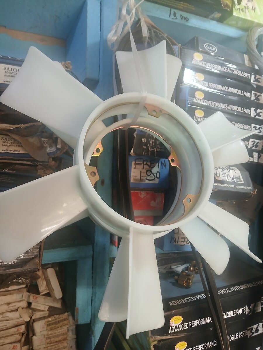 Ventilateur de refroidissement auto