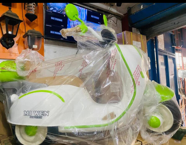 Moto électrique enfant style rétro