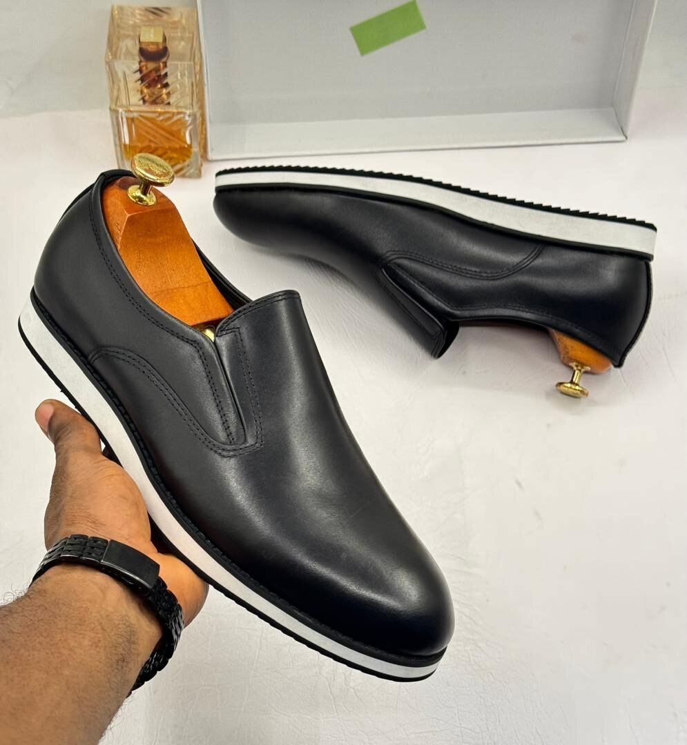 MEN CLASSIC SHOE