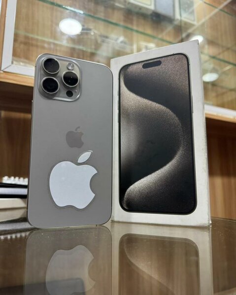 iPhone 16 Pro Max - Argent