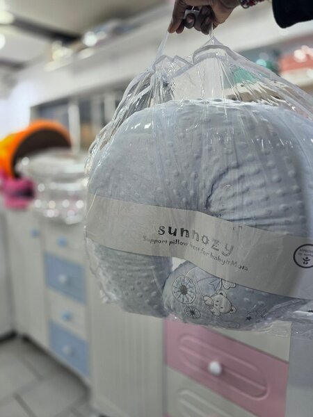 Coussin d'allaitement bébé confortable