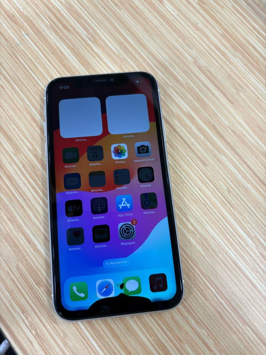 *iphone 11 128g sans id :