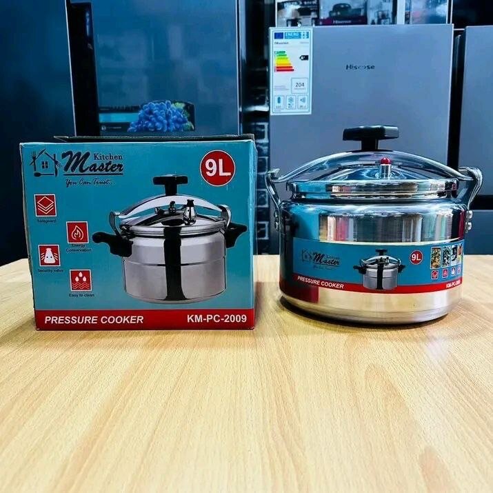 PRESSURE COOKER