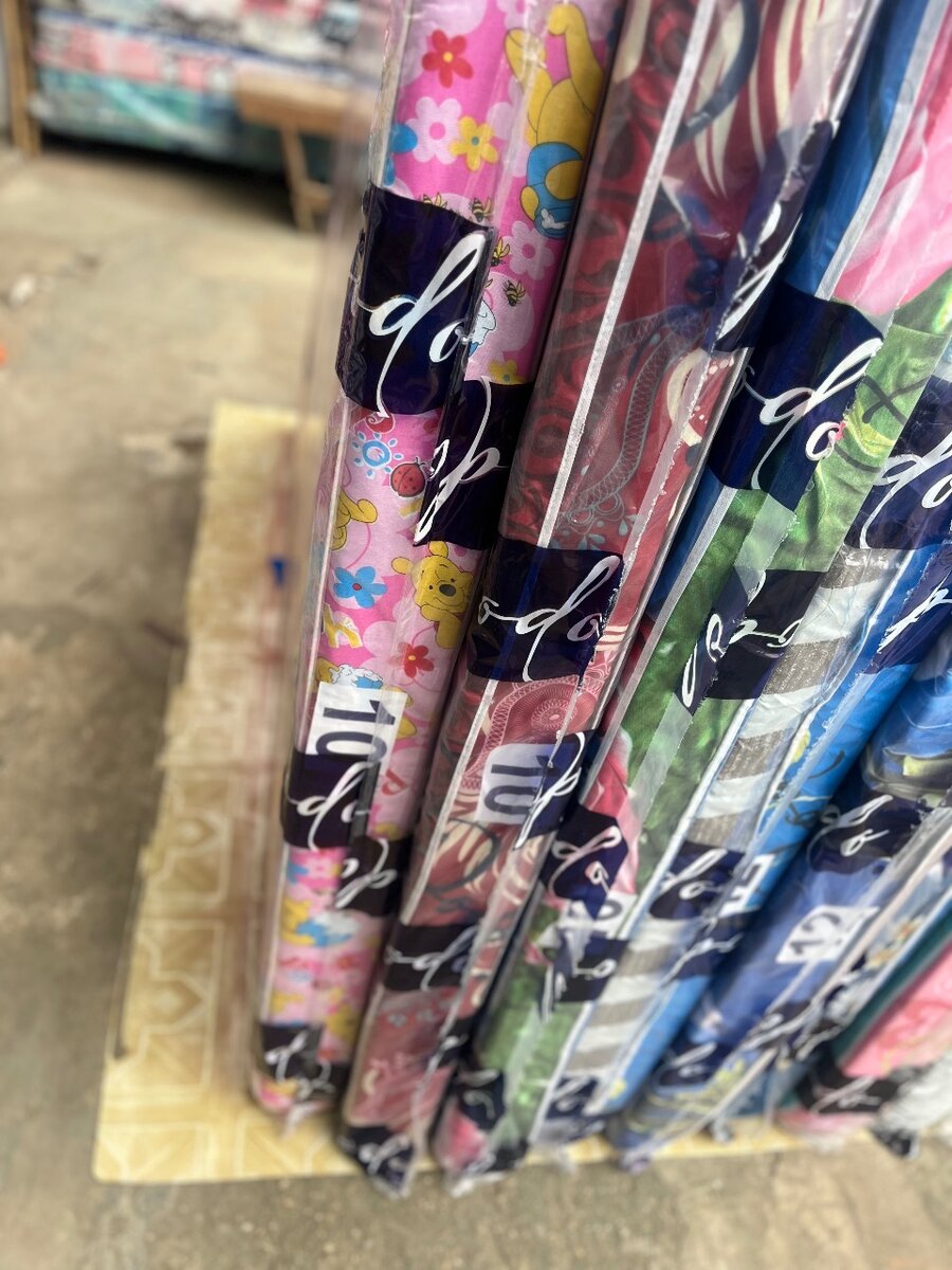 Tissus imprimés colorés