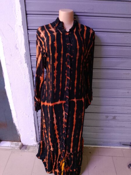 Robe longue tachetée