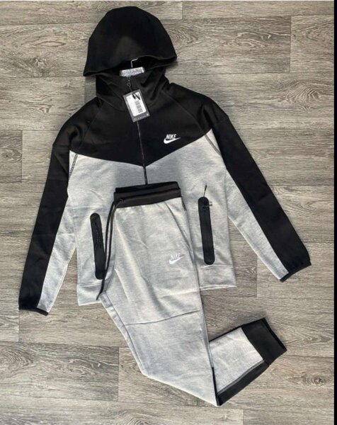 Nike tech