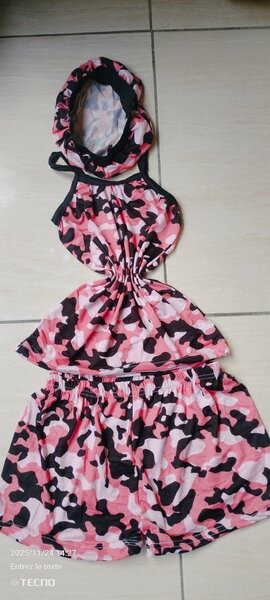 Ensemble bikini avec cagoule