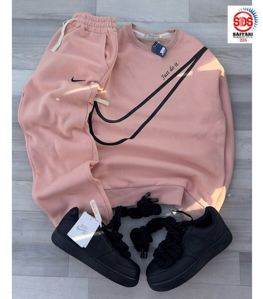 Ensemble survêtement Nike