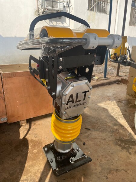 Pilonneuse vibrante ALT