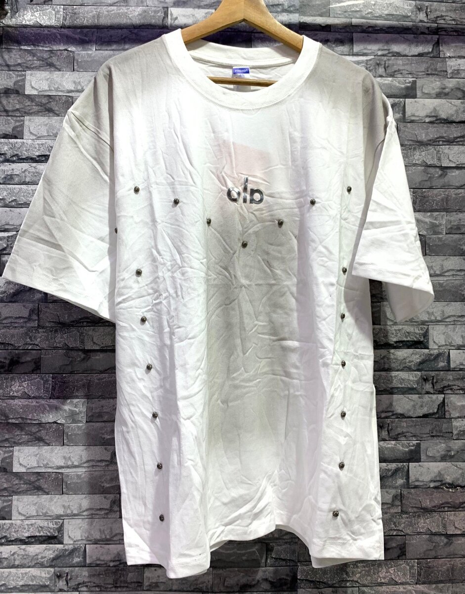 T-shirt tendance avec clous