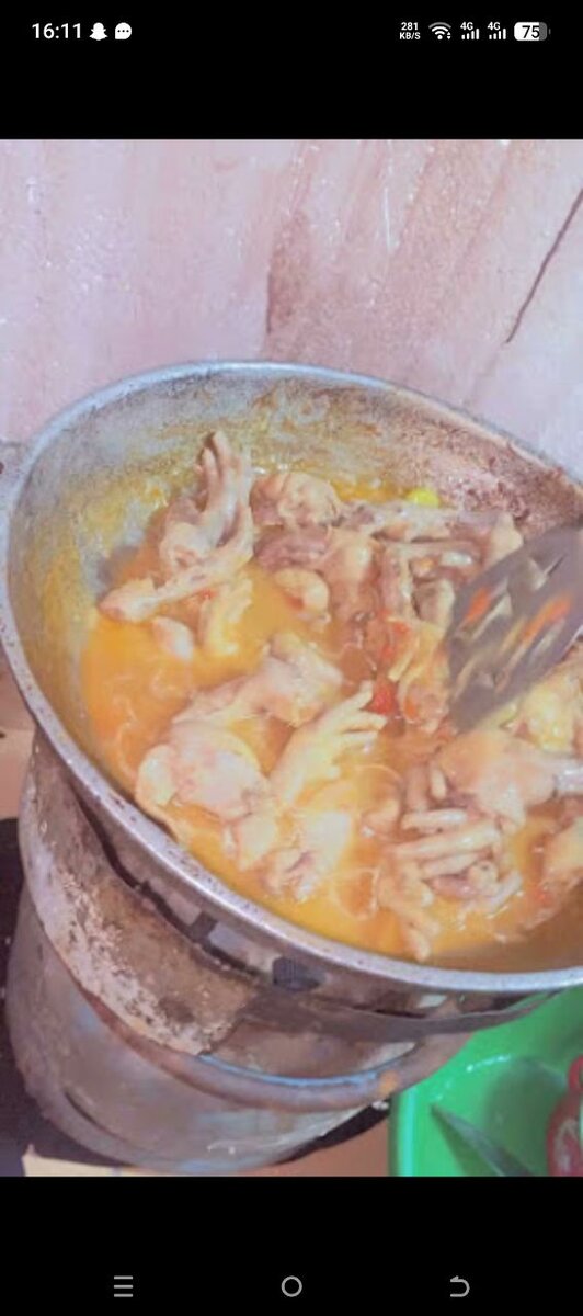 Poulet Académie - Pattes Savoureuses