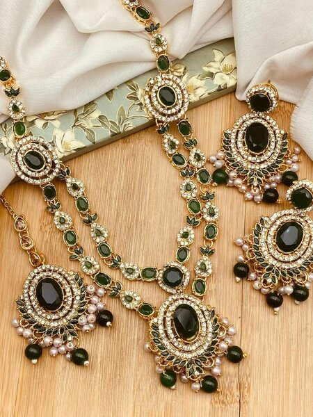 Ladies wedding set Necklace and earrings