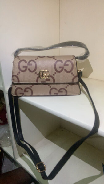 Sac à main élégant en toile