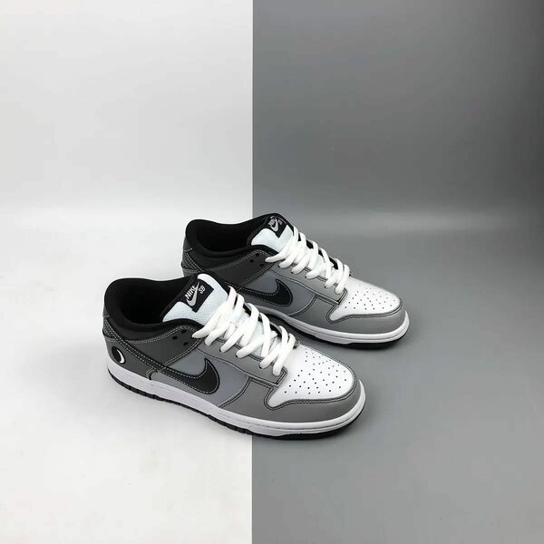 Nike Dunk Low gris et noir