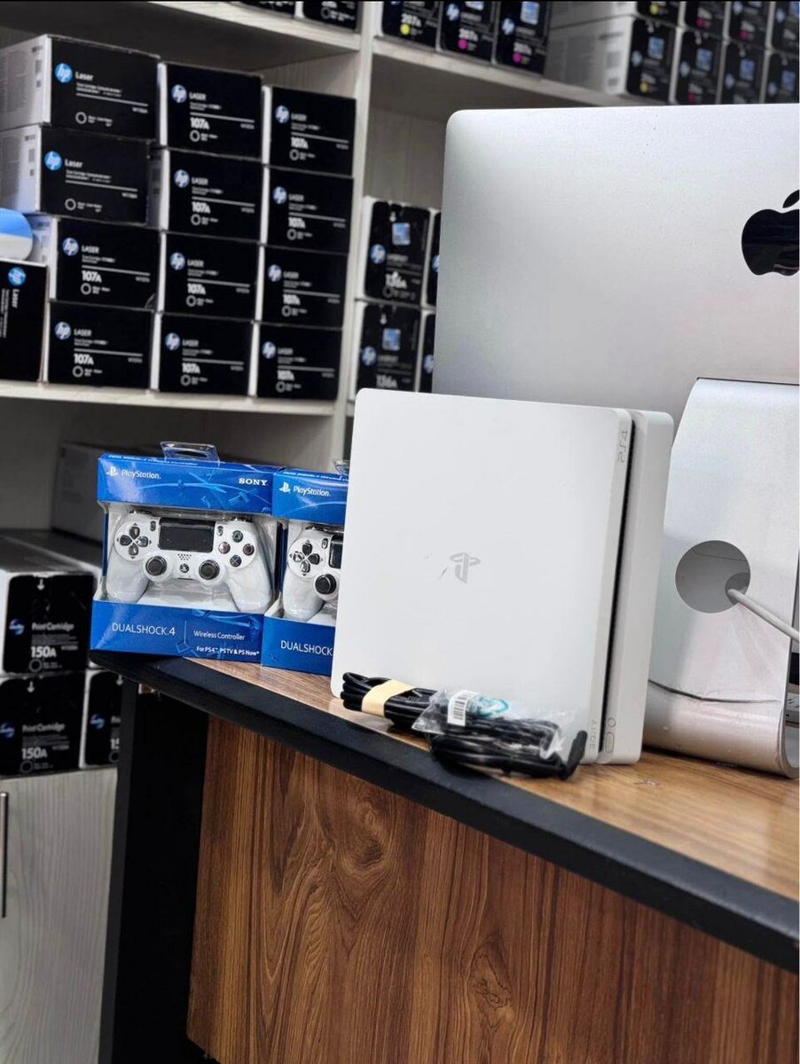 Console Sony PlayStation 4 Slim